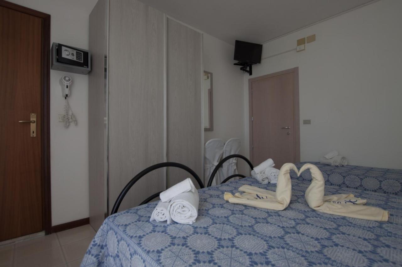 Hotel Carillon Bellaria-Igea Marina Exterior photo
