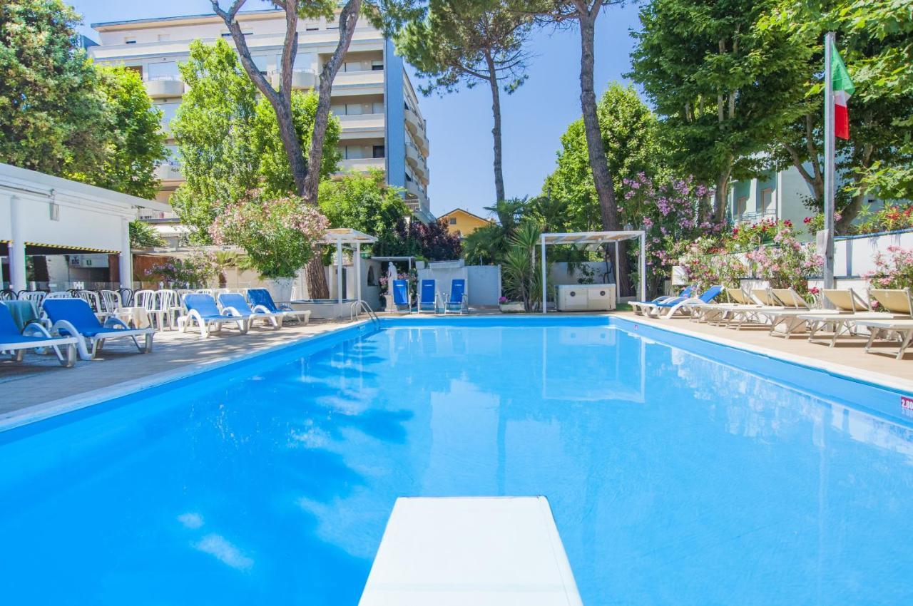 Hotel Carillon Bellaria-Igea Marina Exterior photo